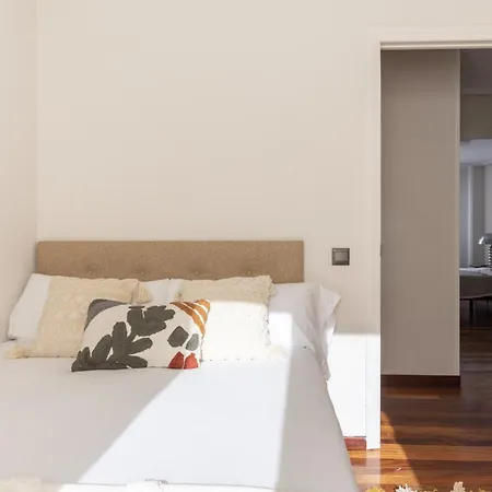 Moderno Piso Con Parking 3 Floranes * Santander