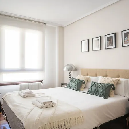 Moderno Piso Con Parking 3 Floranes