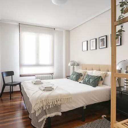 Moderno Piso Con Parking 3 Floranes Lägenhet Santander