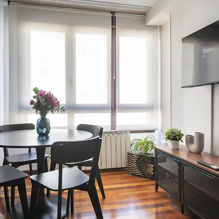 Lägenhet Moderno Piso Con Parking 3 Floranes
