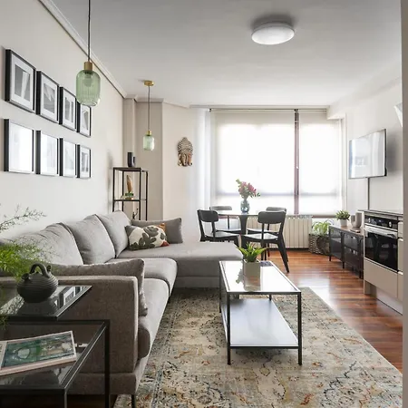 Moderno Piso Con Parking 3 Floranes *